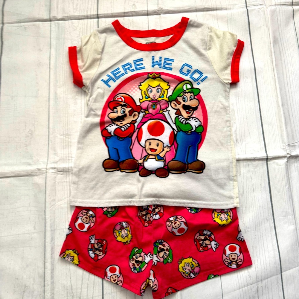 Super Mario Girls Size Medium 7/8 Shorts Pajama Set
